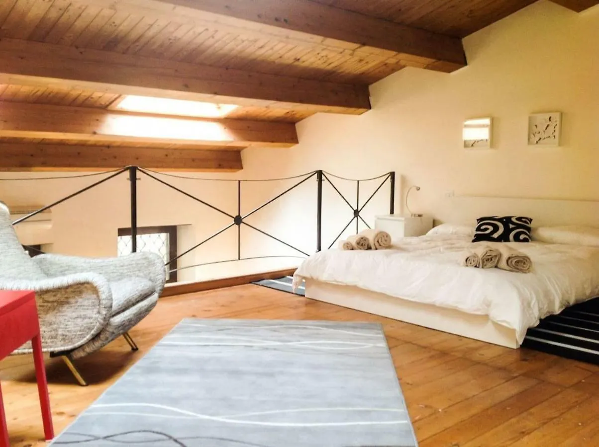San Giuliano House contacts